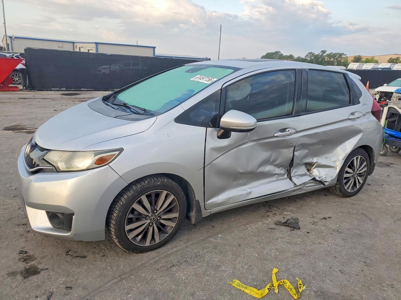 JHMGK5H73GX000873 · 2016 HONDA FIT