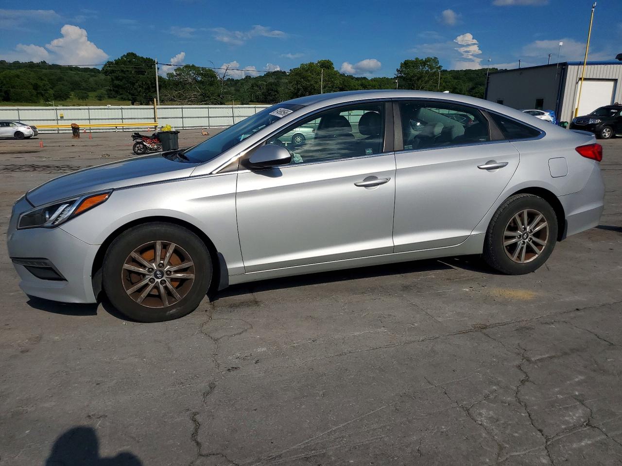 5NPE24AF1FH158319 · 2015 HYUNDAI SONATA