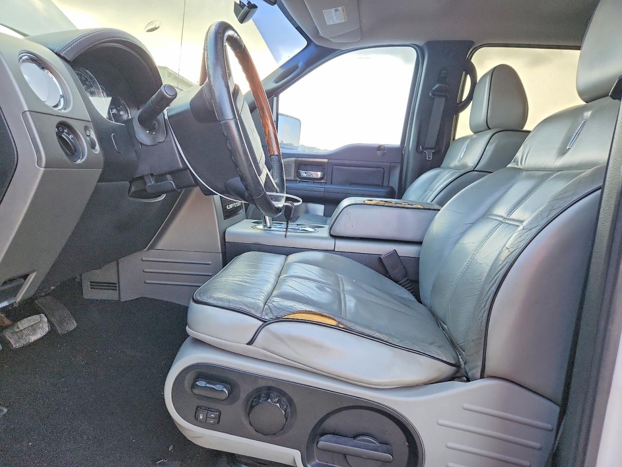 5LTPW16547FJ04906 · 2007 LINCOLN MARK LT · 7/12