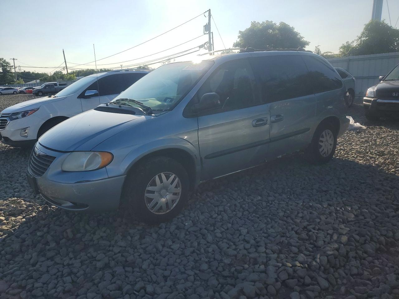 1C4GP45RX4B566461 · 2004 CHRYSLER TOWN & COUNTRY