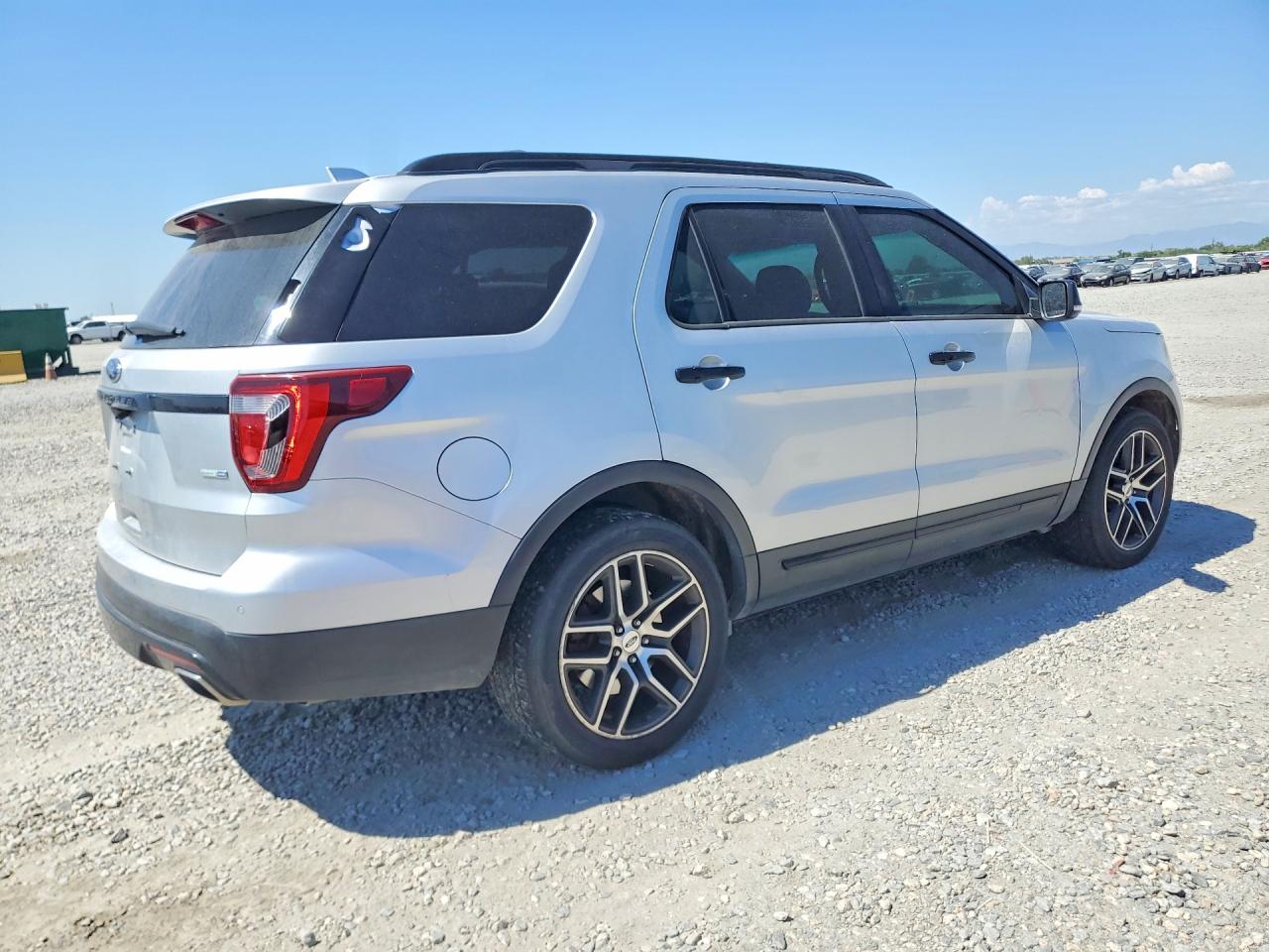 1FM5K8GT8GGA35140 · 2016 FORD EXPLORER · 3/13