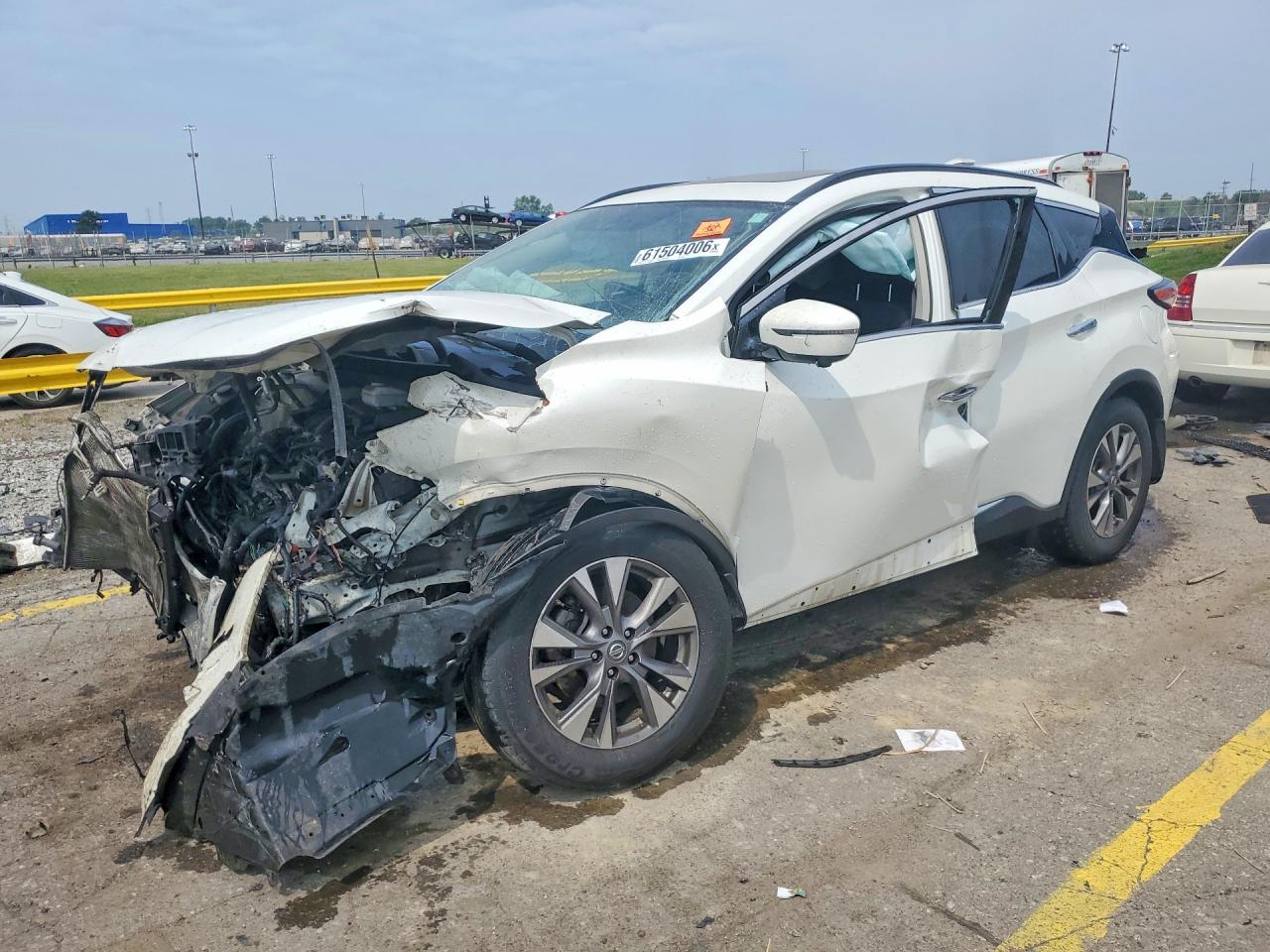 5N1AZ2MH2HN192165 · 2017 NISSAN MURANO