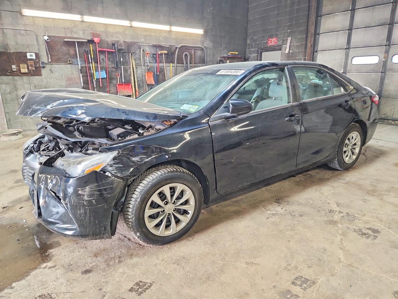4T1BF1FK1HU395277 · 2017 TOYOTA CAMRY