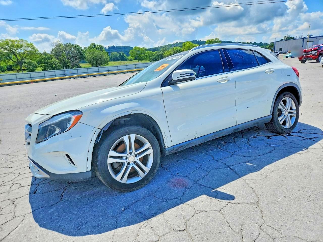 WDCTG4GB4FJ136653 · 2015 MERCEDES-BENZ GLA