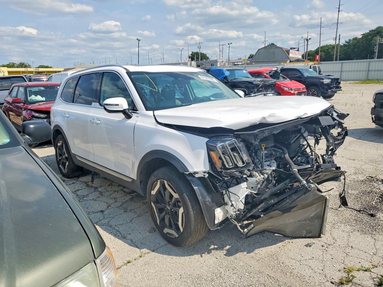 5XYP64GC6SG585636 · 2025 KIA TELLURIDE · 4/13