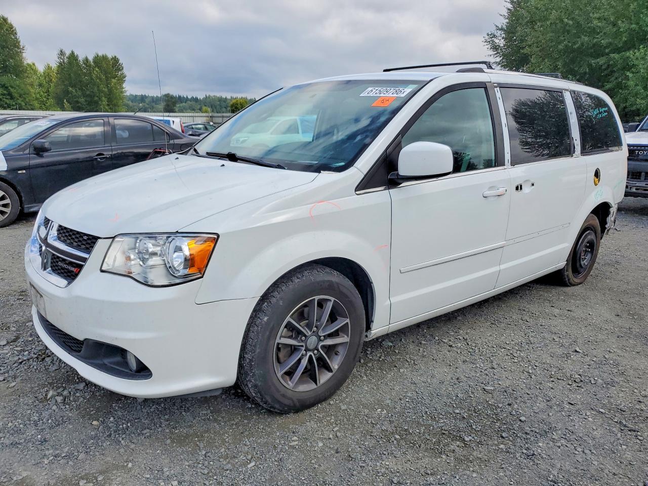 2C4RDGCG3HR716535 · 2017 DODGE GRAND CARAVAN