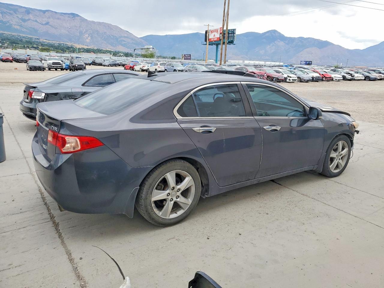 JH4CU2F65BC003758 · 2011 ACURA TSX · 3/13