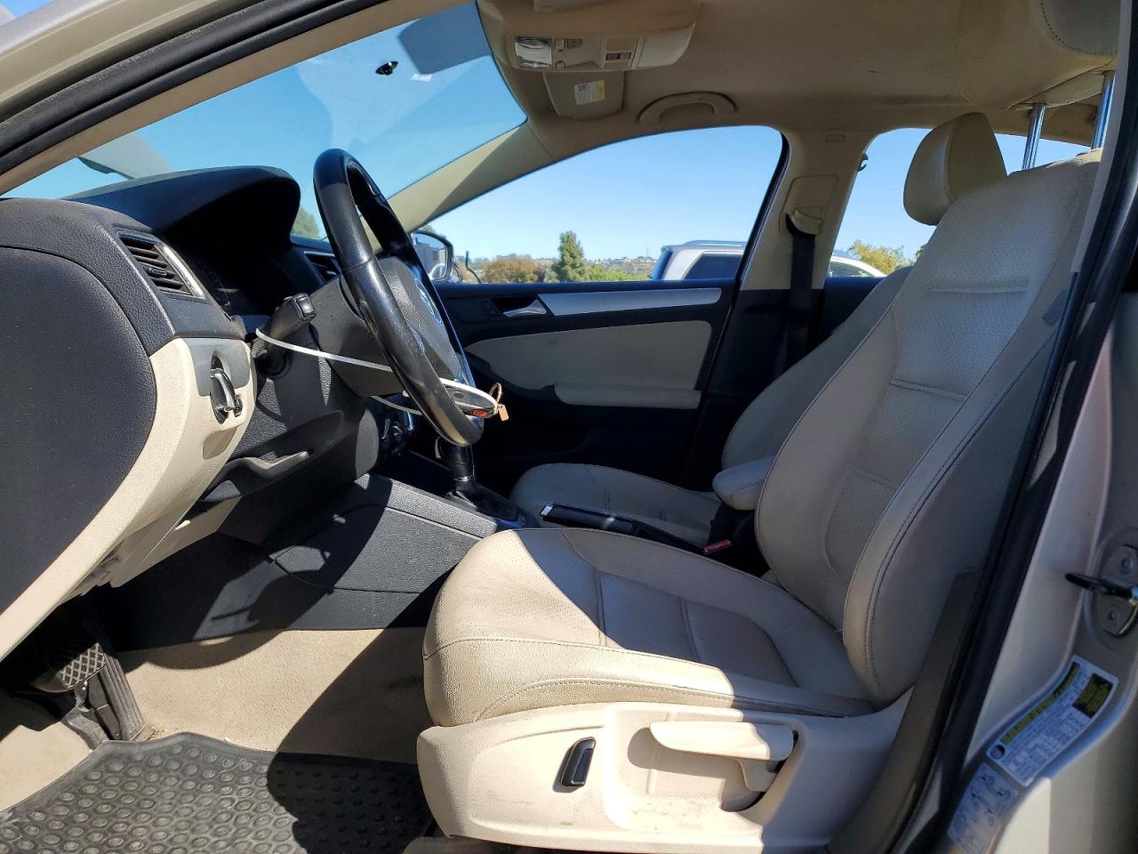 3VWD17AJ1EM242621 · 2014 VOLKSWAGEN JETTA · 7/12