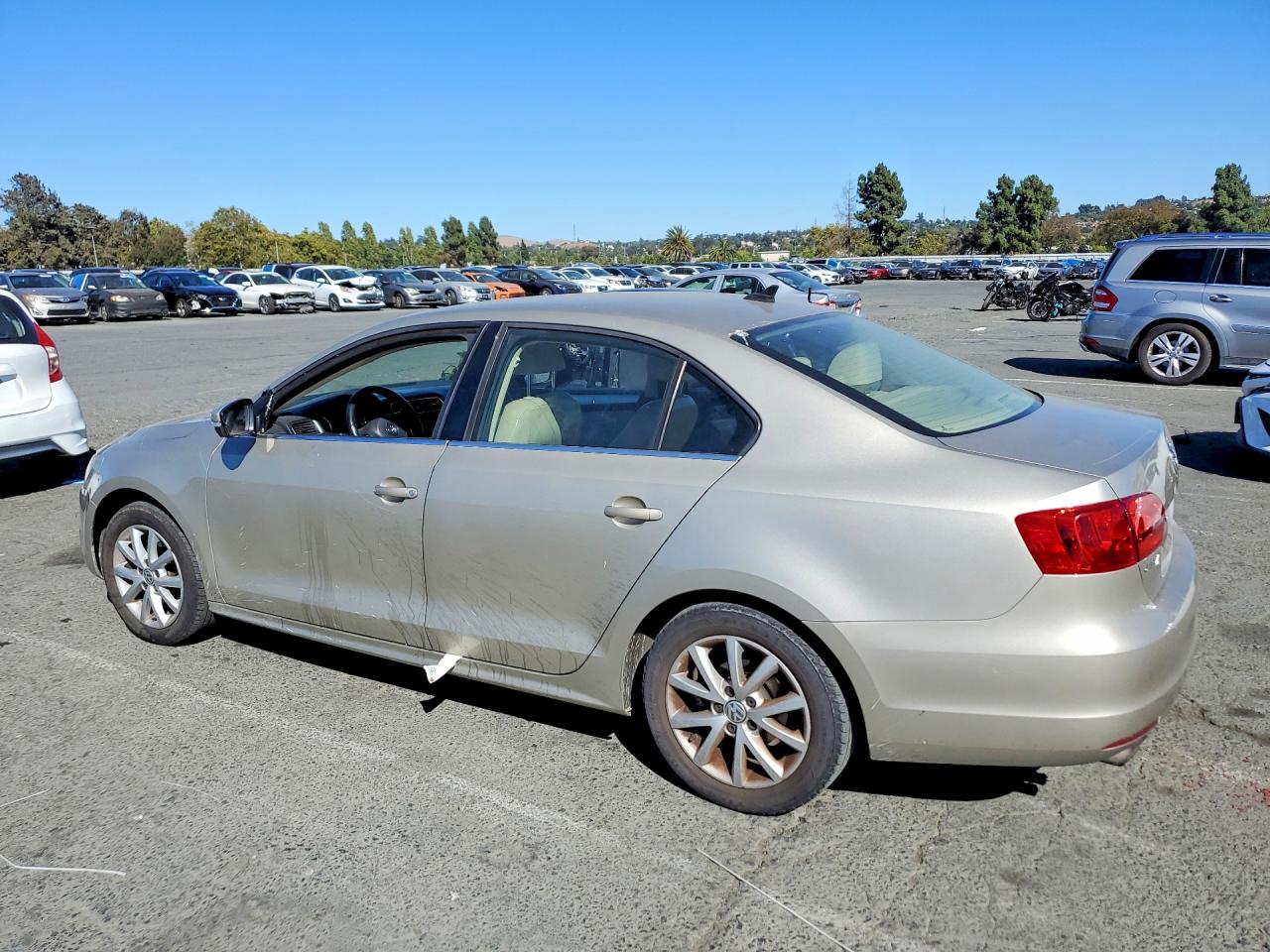 3VWD17AJ1EM242621 · 2014 VOLKSWAGEN JETTA · 2/12