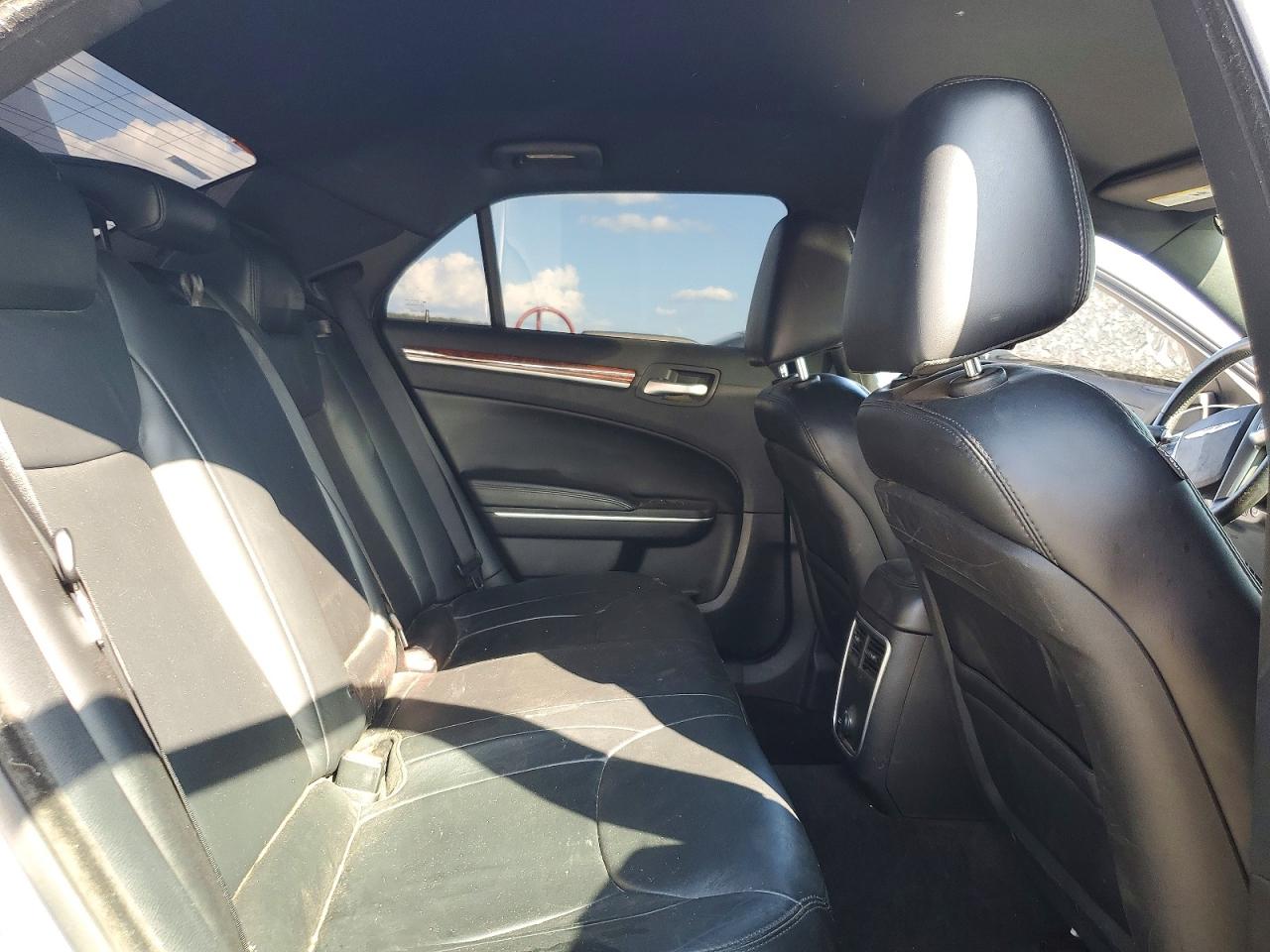 2C3CCAAG4EH175669 · 2014 CHRYSLER 300 · 10/12