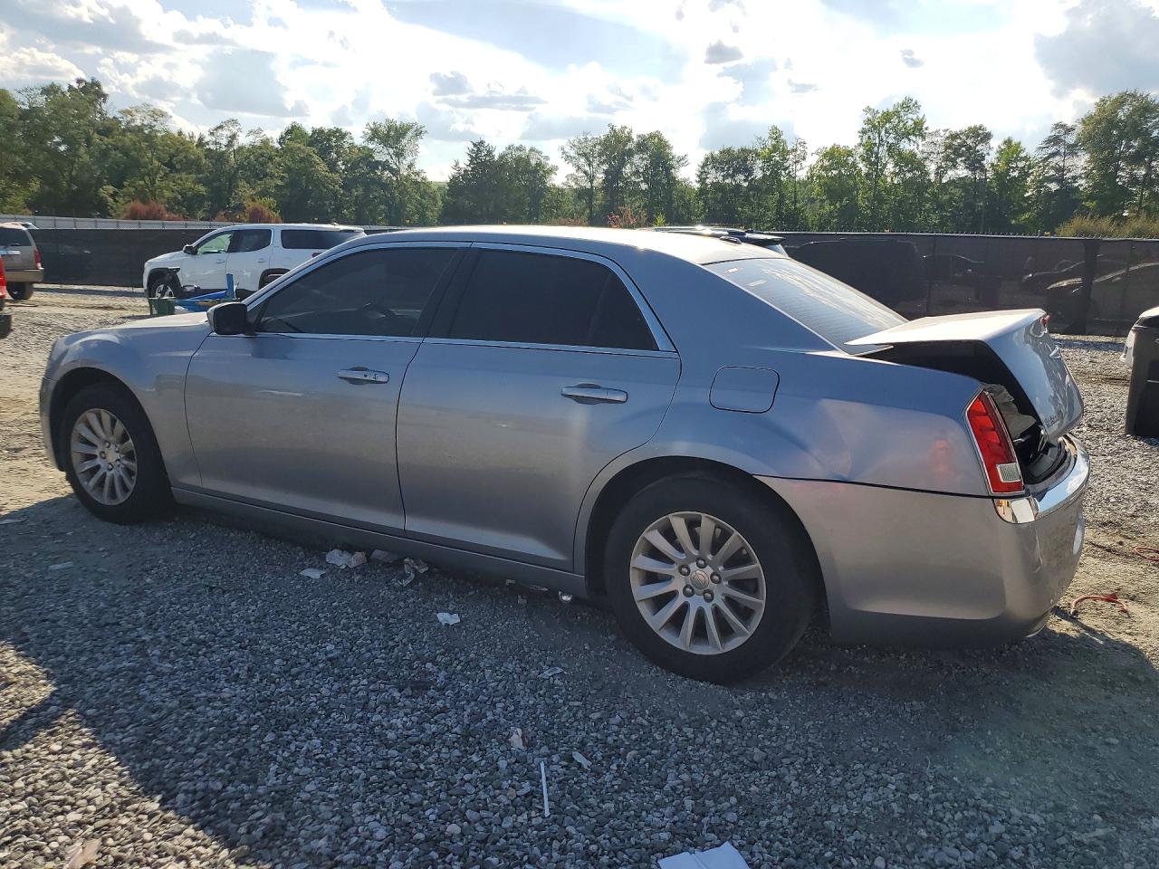 2C3CCAAG4EH175669 · 2014 CHRYSLER 300 · 2/12