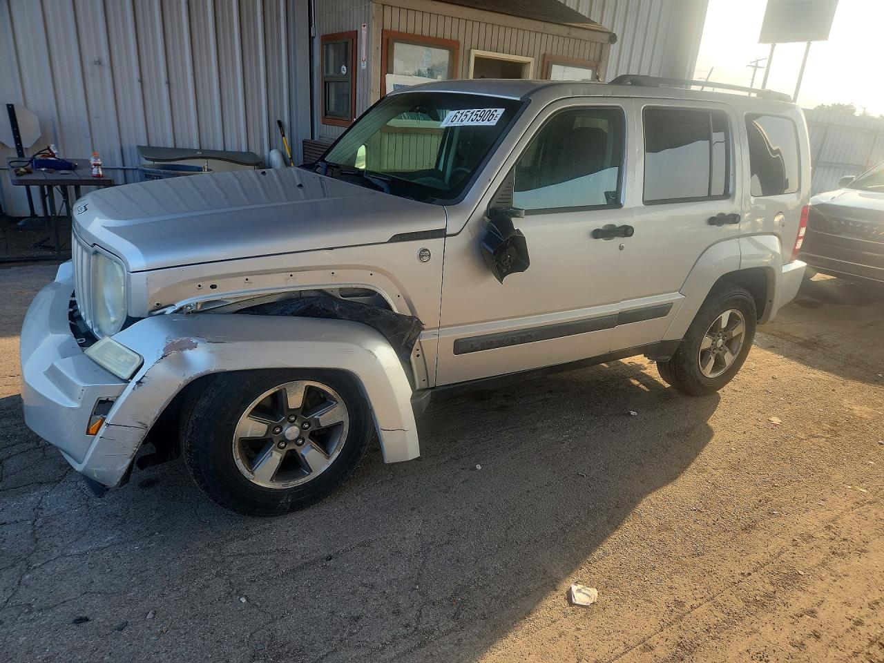 1J8GN28K48W244740 · 2008 JEEP LIBERTY