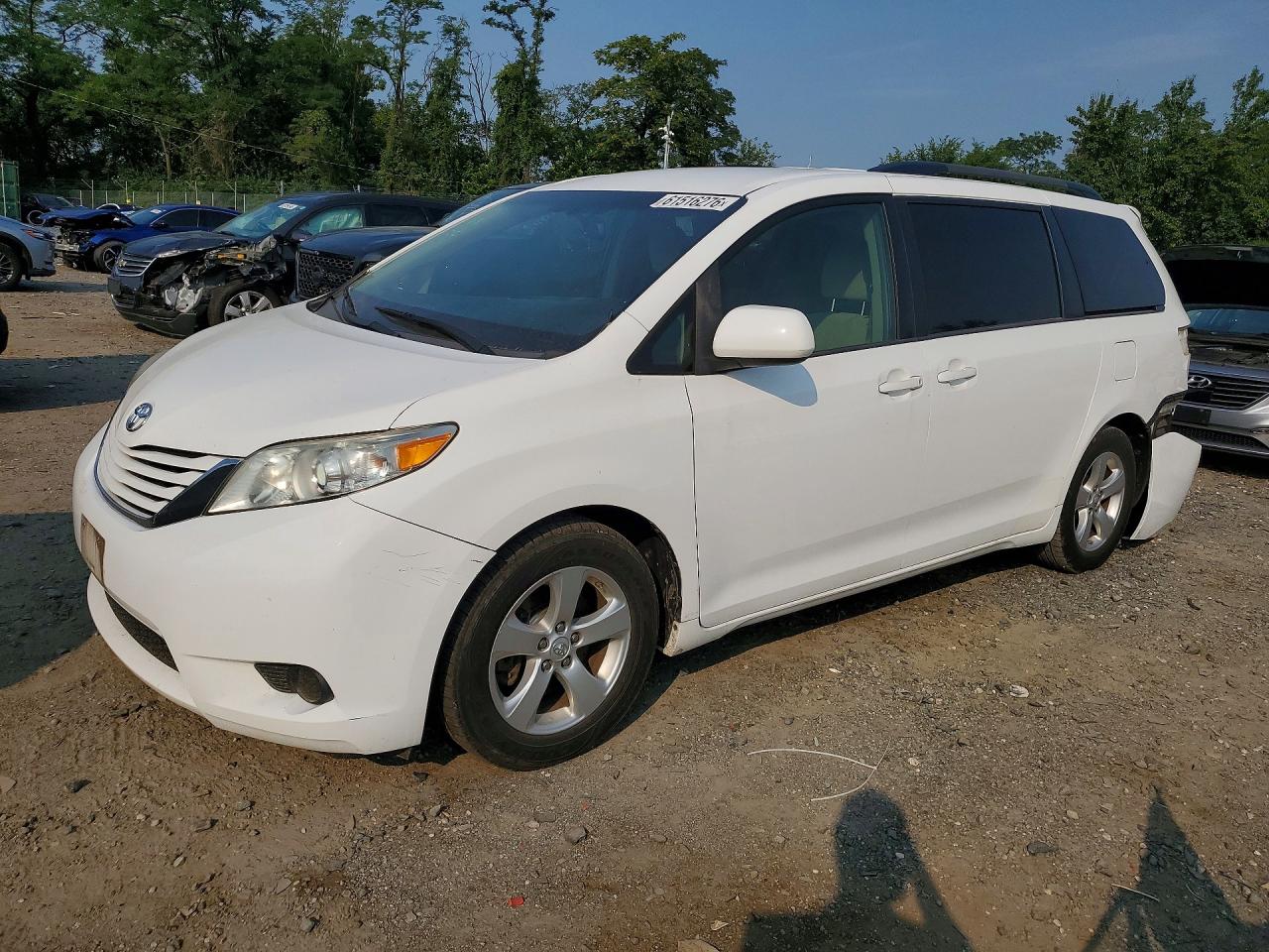 5TDKK3DC0GS746626 · 2016 TOYOTA SIENNA