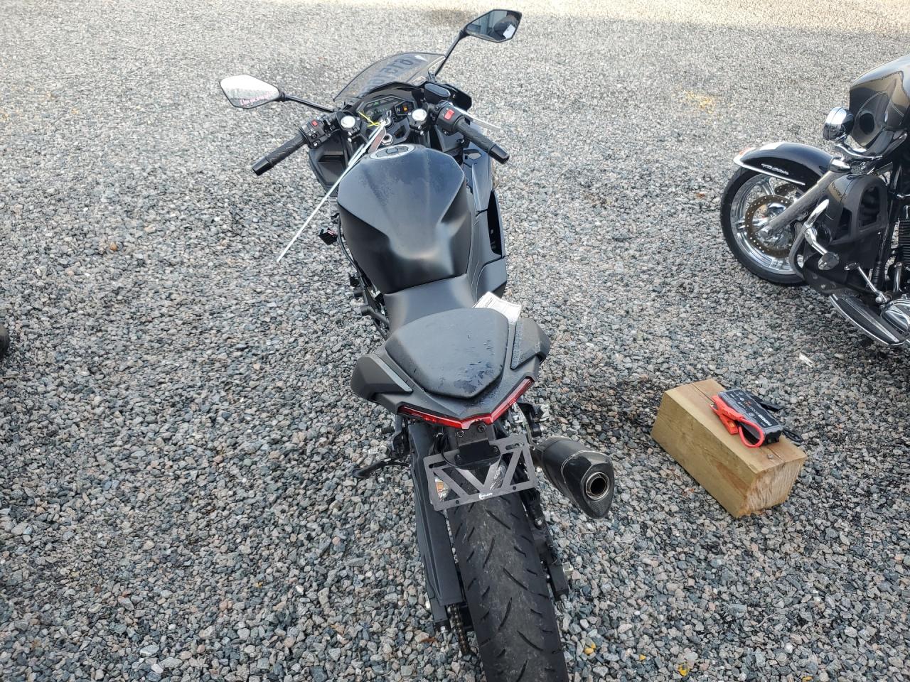 ML5EXGG1XTDA89143 · 2026 KAWASAKI EX500 · 4/9