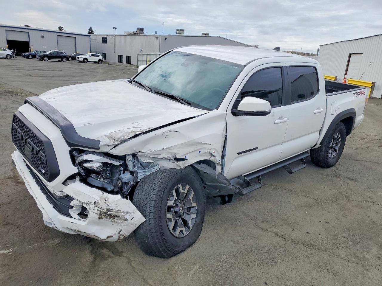 3TMCZ5AN2PM606594 · 2023 TOYOTA TACOMA