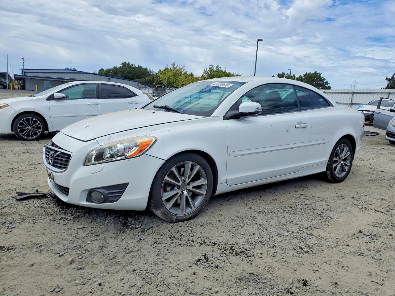 2012 VOLVO C70