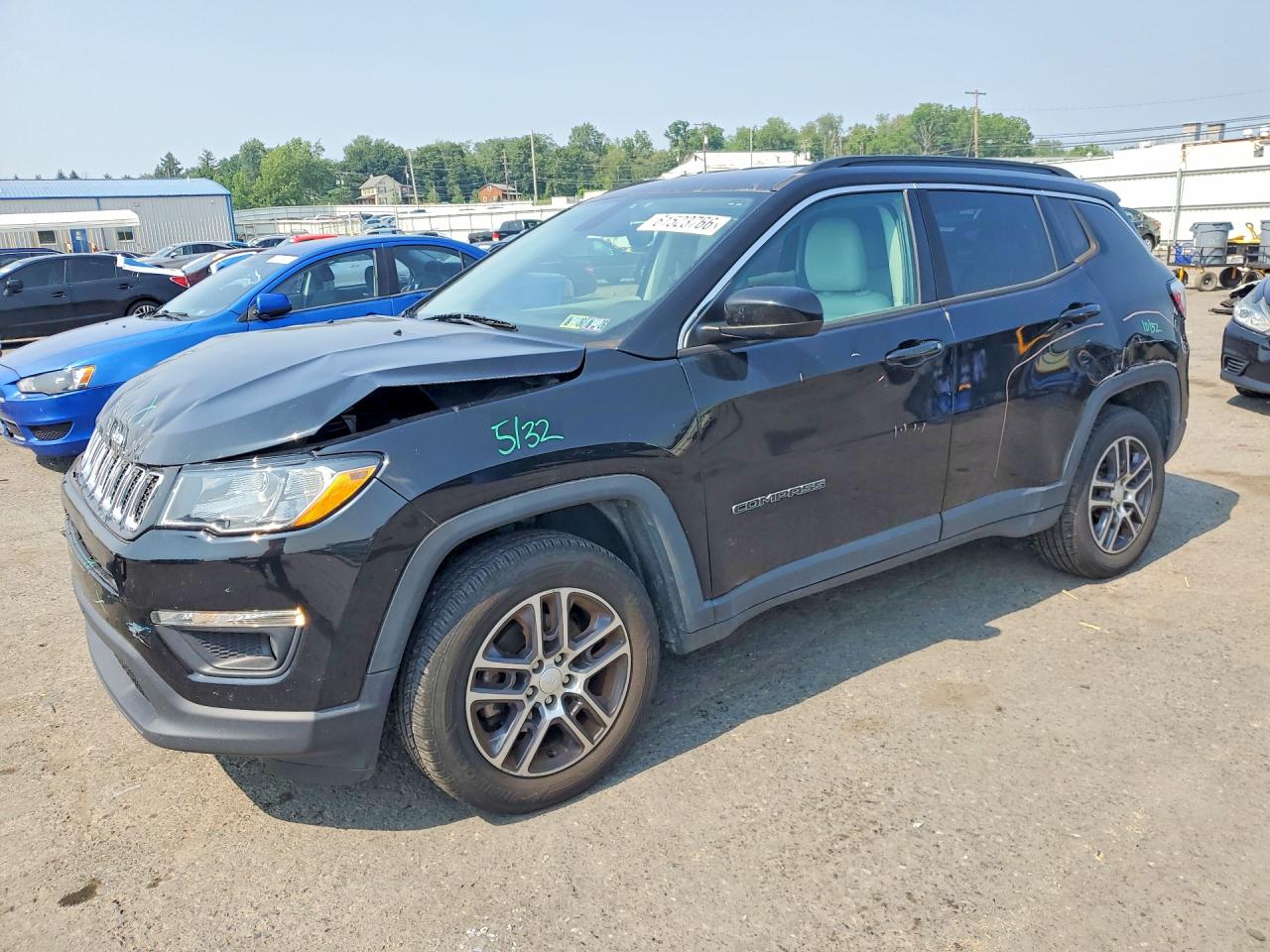 3C4NJDBB7JT112727 · 2018 JEEP COMPASS