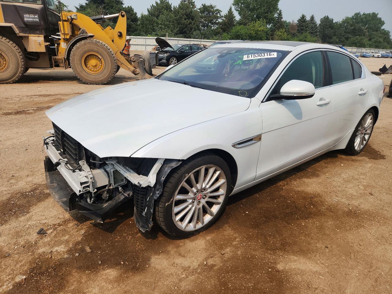 SAJAH4BV5HA946633 · 2017 JAGUAR XE