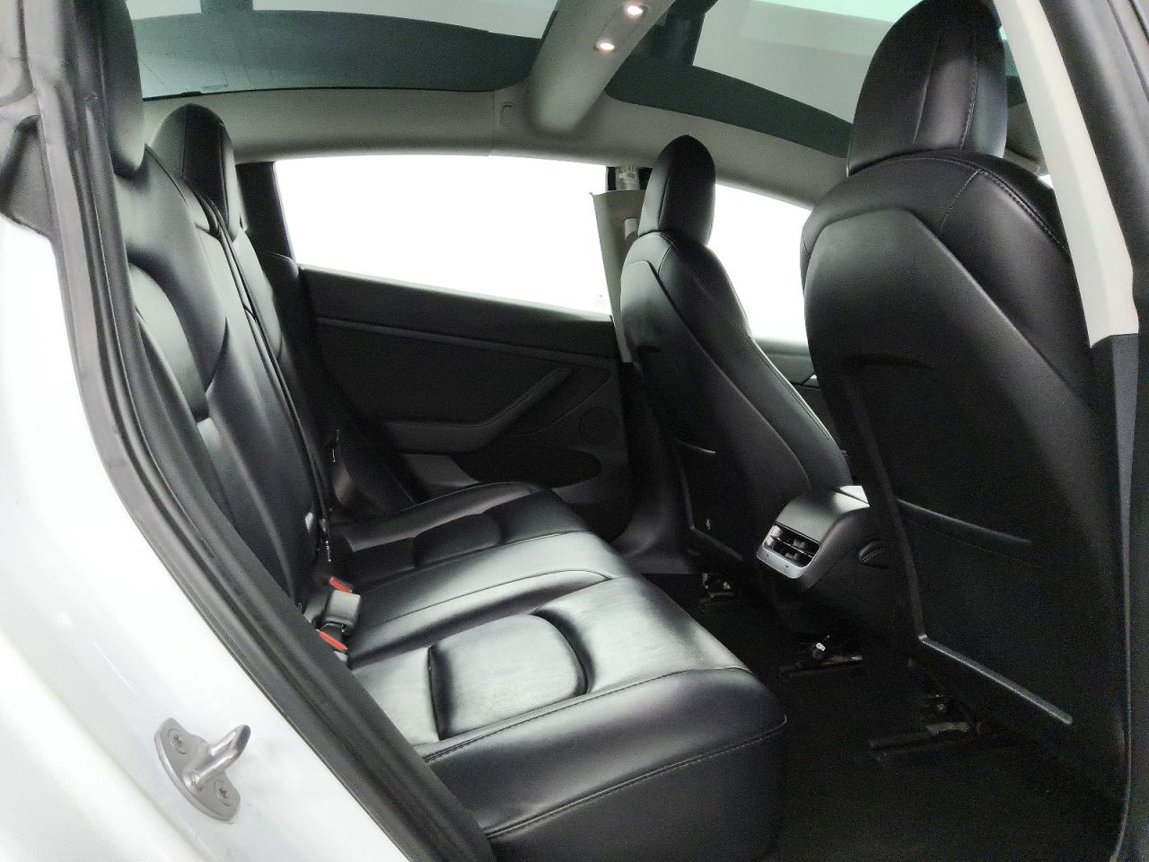 5YJ3E1EA6NF371145 · 2022 TESLA MODEL 3 · 10/12