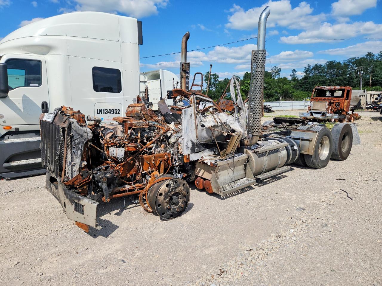 1XKDDP9XXBJ283197 · 2011 KENWORTH ALL Models