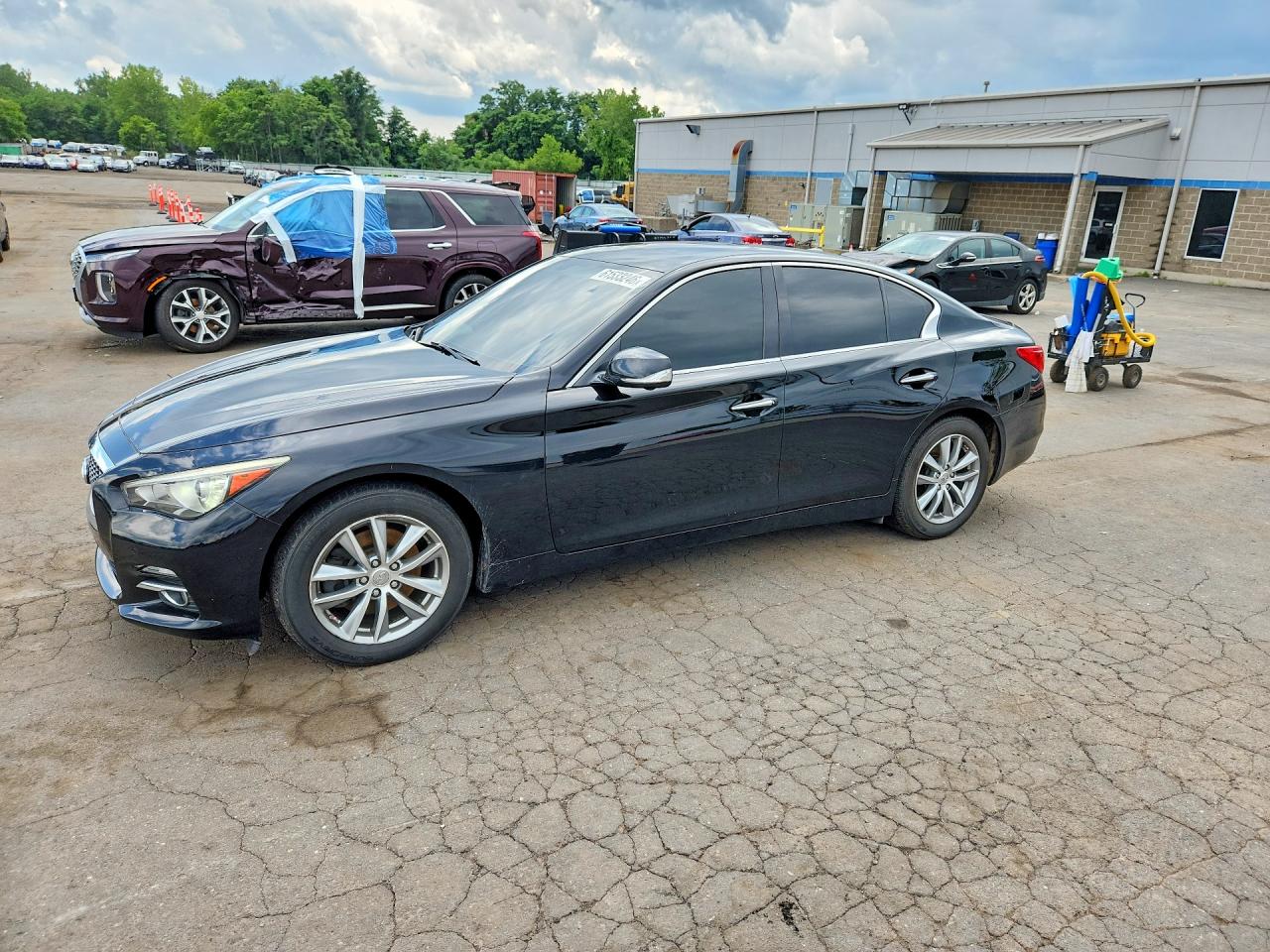 JN1CV7AR5GM253695 · 2016 INFINITI Q50