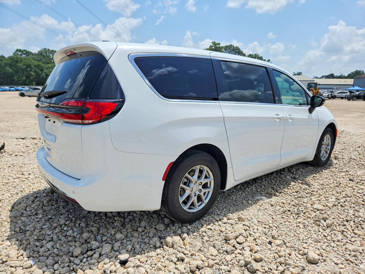 2C4RC1BG7TR220308 · 2026 CHRYSLER PACIFICA · 3/13
