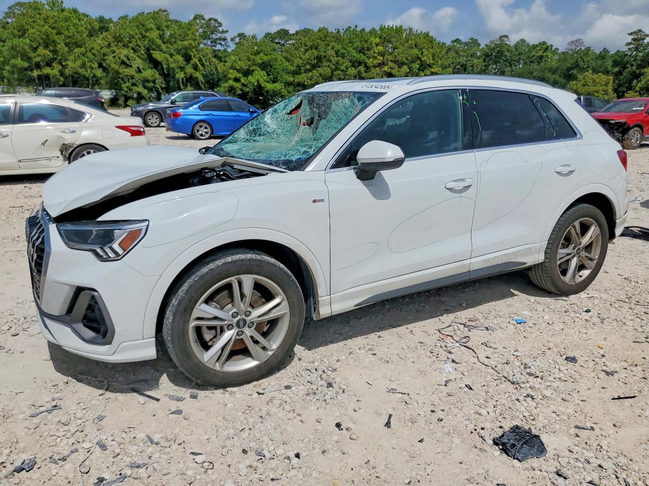 WA1EECF34M1157194 · 2021 AUDI Q3
