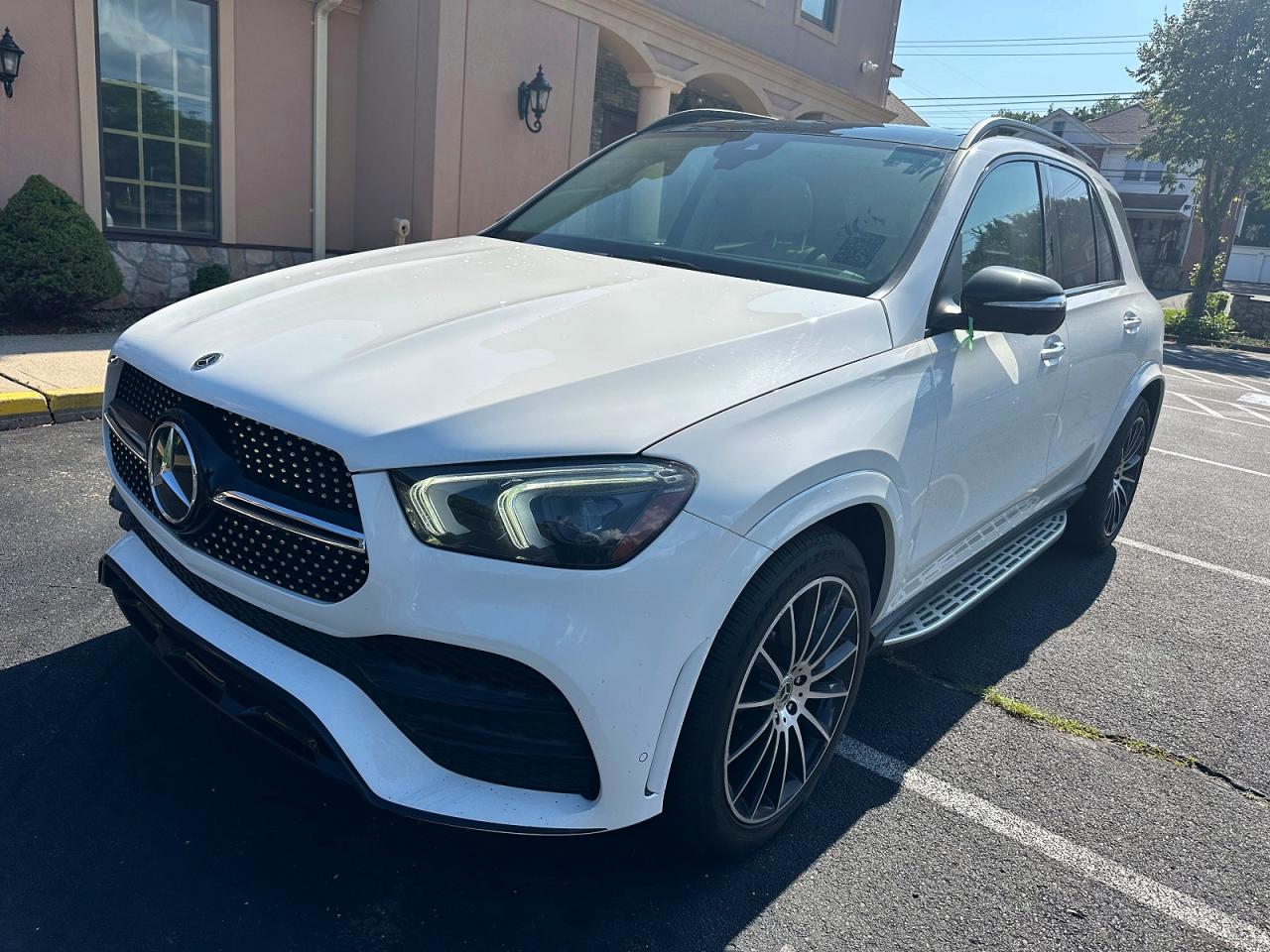 4JGFB4JB2MA406689 · 2021 MERCEDES-BENZ GLE