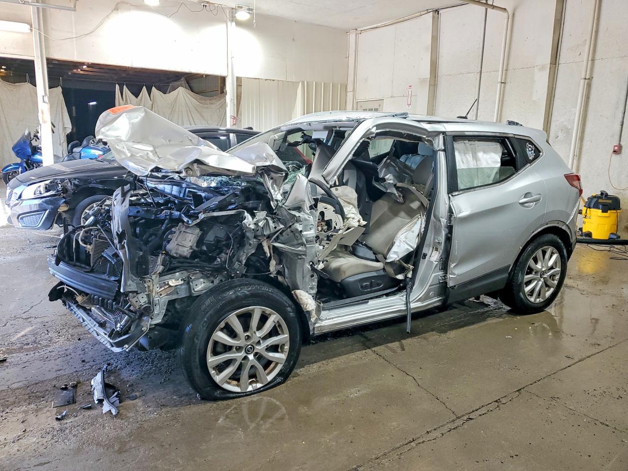 JN1BJ1CV7LW540825 · 2020 NISSAN ROGUE SPORT