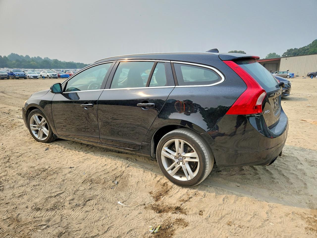 YV140MEB5F1207676 · 2015 VOLVO V60 · 2/12