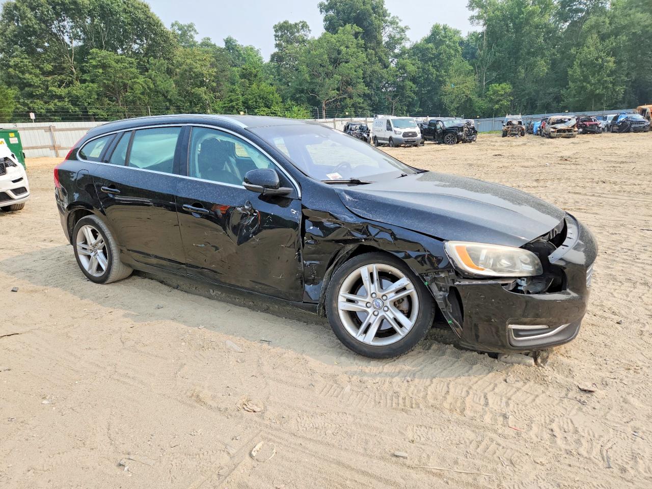 YV140MEB5F1207676 · 2015 VOLVO V60 · 4/12