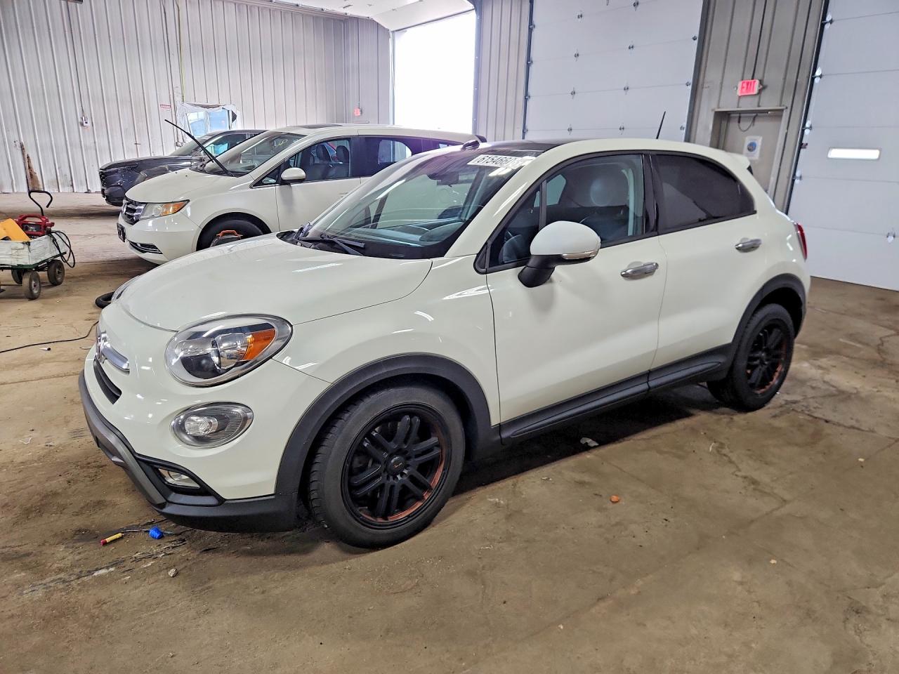 ZFBCFXCT3GP382281 · 2016 FIAT 500X