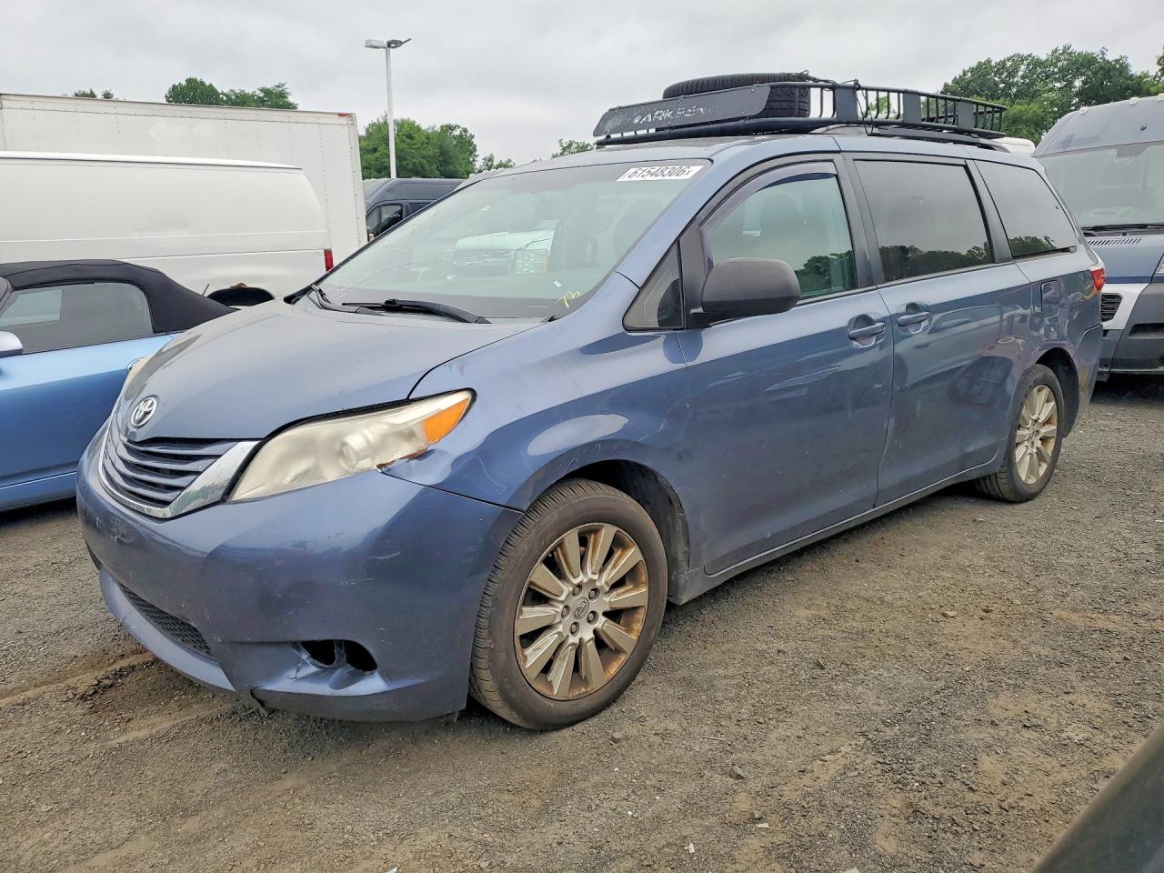 5TDJK3DC7FS101028 · 2015 TOYOTA SIENNA