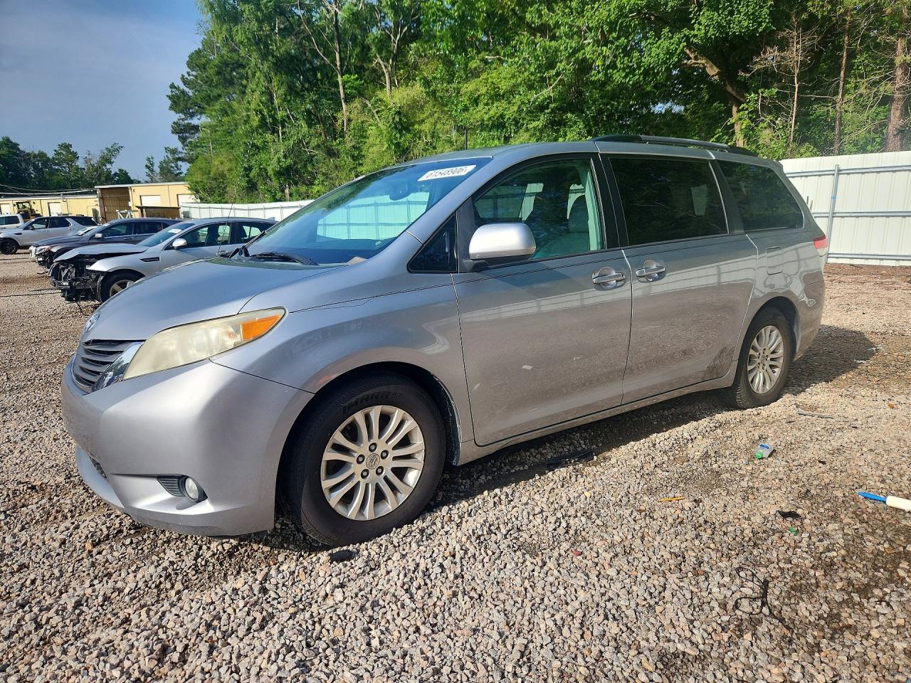 5TDYK3DCXDS366375 · 2013 TOYOTA SIENNA
