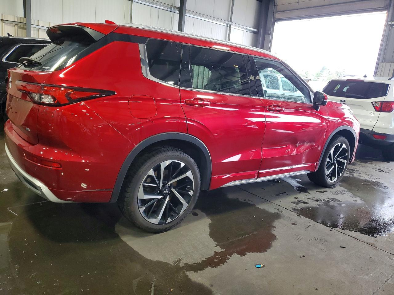 JA4J4VA82NZ007796 · 2022 MITSUBISHI OUTLANDER · 3/13