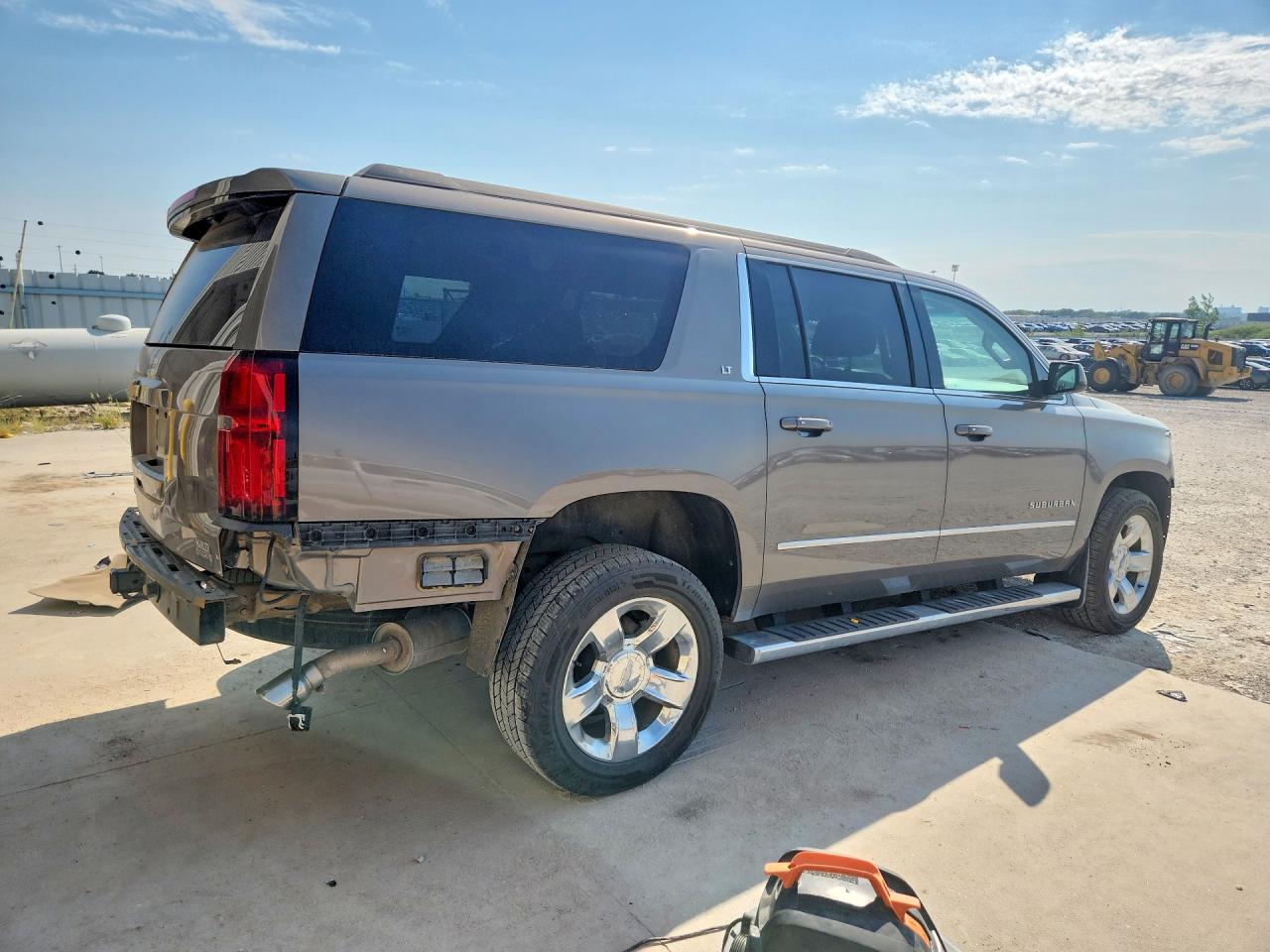 1GNSKHKC7HR379912 · 2017 CHEVROLET SUBURBAN · 3/14