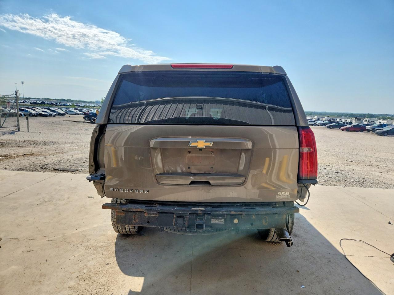 1GNSKHKC7HR379912 · 2017 CHEVROLET SUBURBAN · 6/14