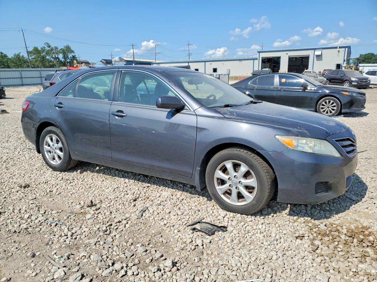 4T1BF3EK4BU203984 · 2011 TOYOTA CAMRY · 4/12