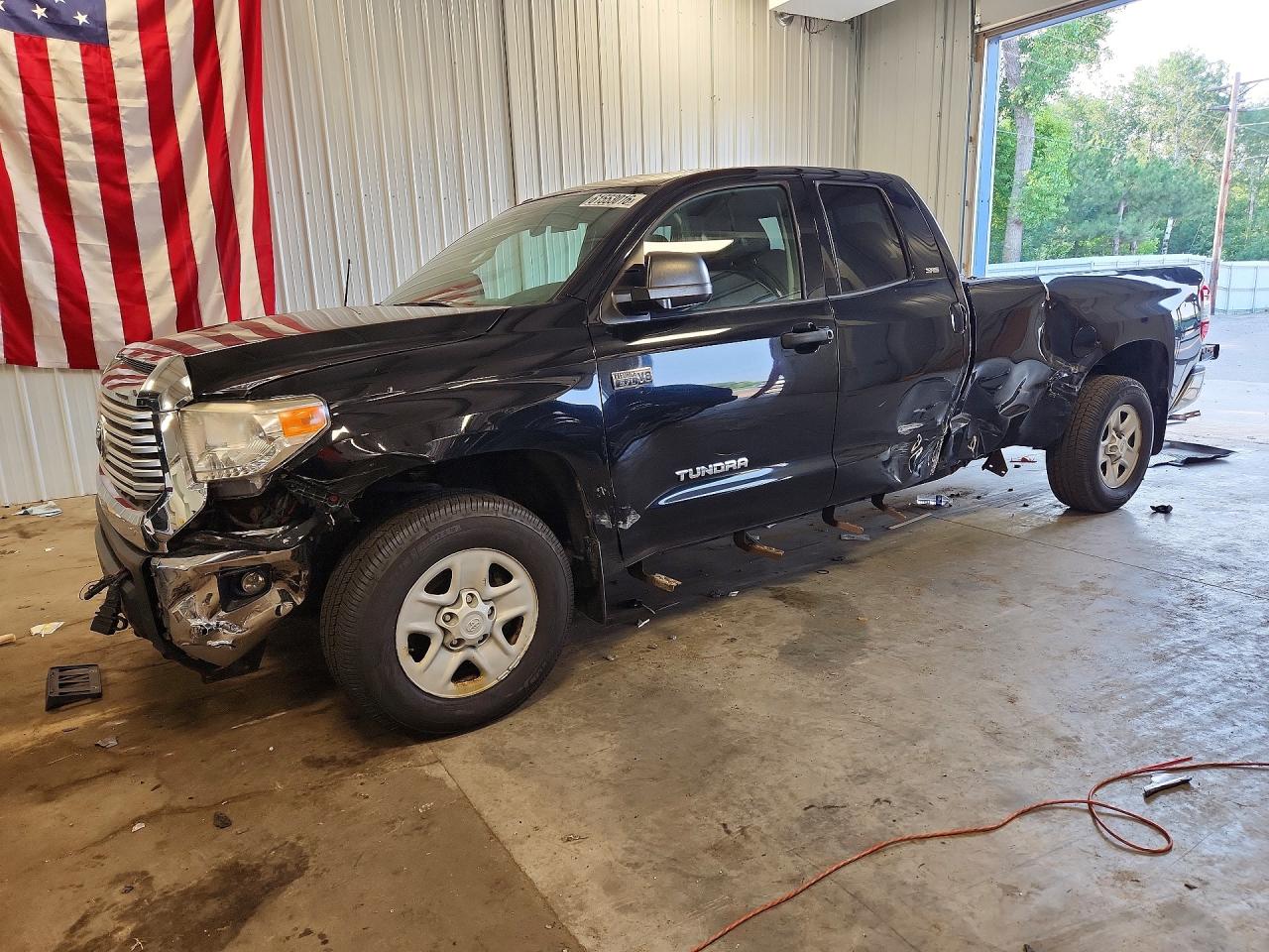 5TFCW5F1XHX021014 · 2017 TOYOTA TUNDRA SR5