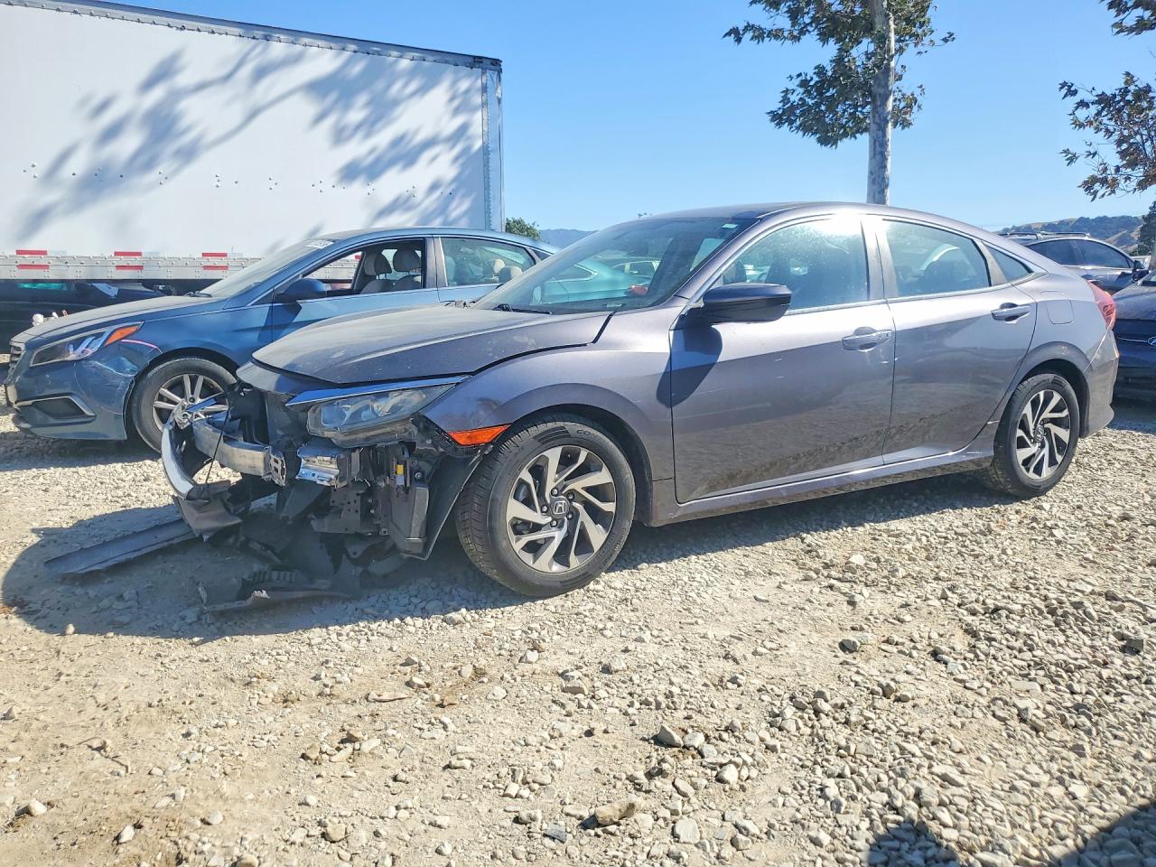 2HGFC2F72JH545441 · 2018 HONDA CIVIC