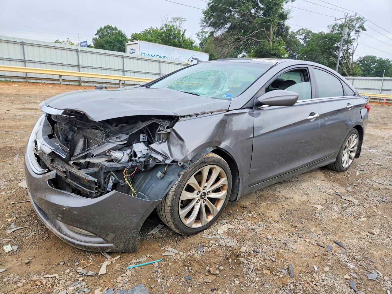 5NPEC4AC5BH161415 · 2011 HYUNDAI SONATA