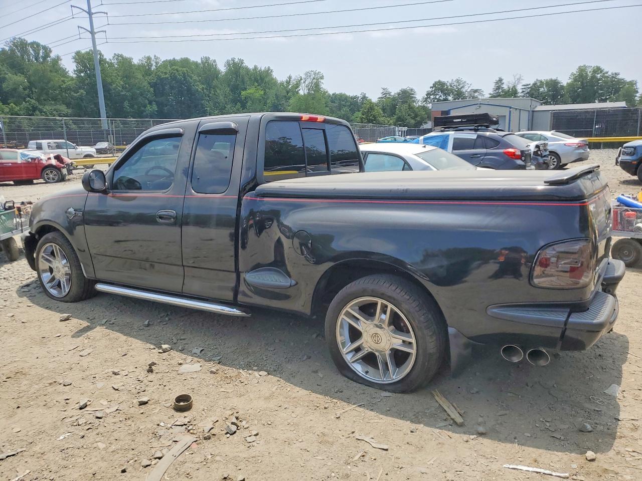 2FTRX07L7YCB18022 · 2000 FORD F150 · 2/12