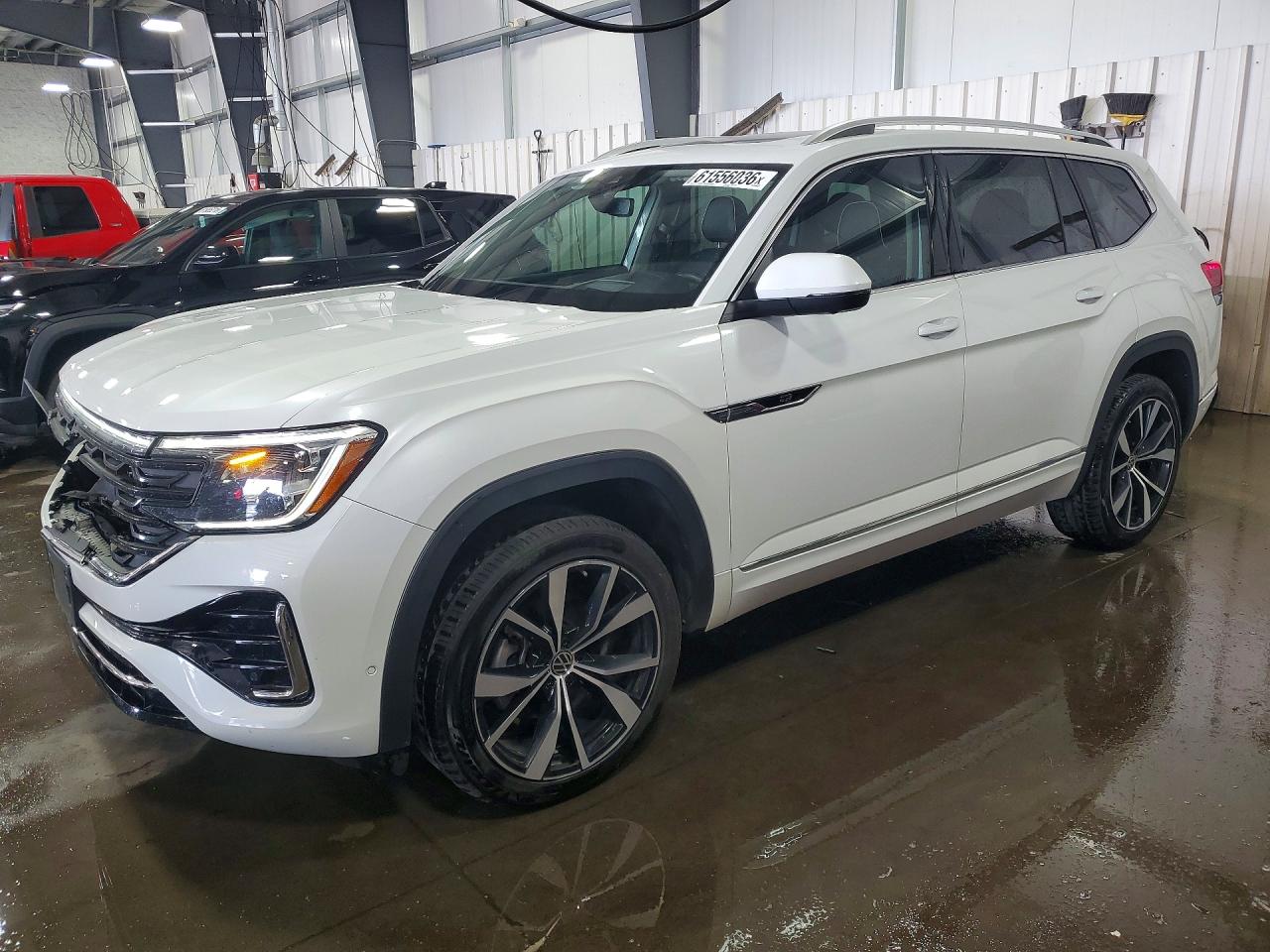 1V2FR2CA2RC533090 · 2024 VOLKSWAGEN ATLAS