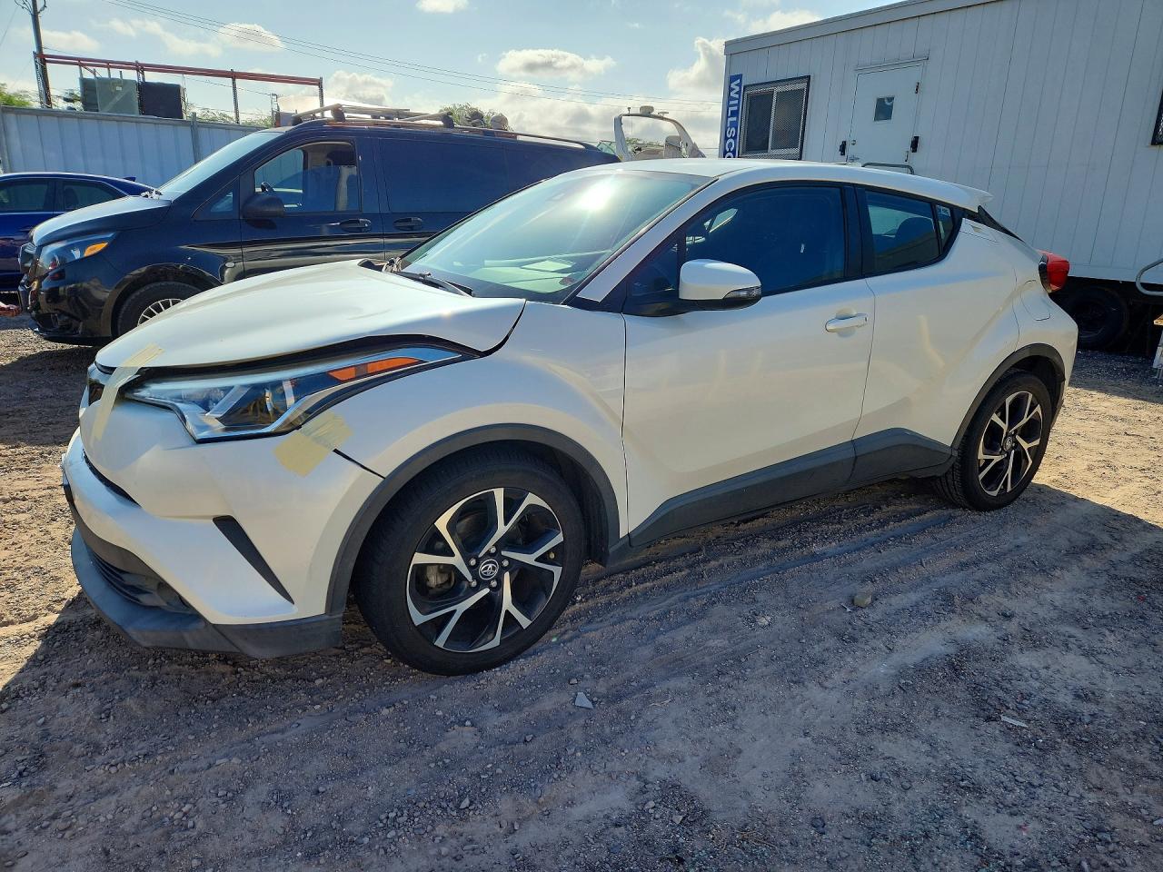 NMTKHMBX9JR059841 · 2018 TOYOTA C-HR