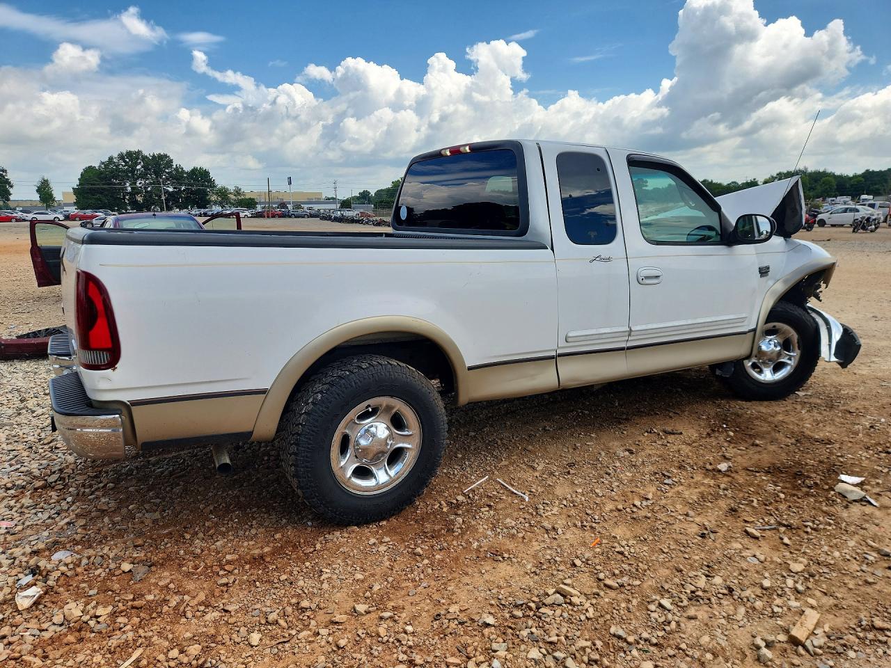 1FTRX17L9YNA85959 · 2000 FORD F150 · 3/12