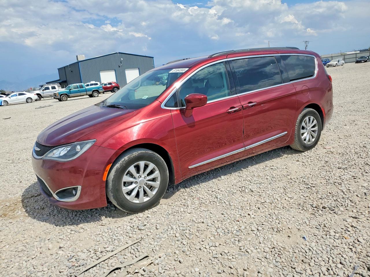 2017 CHRYSLER PACIFICA