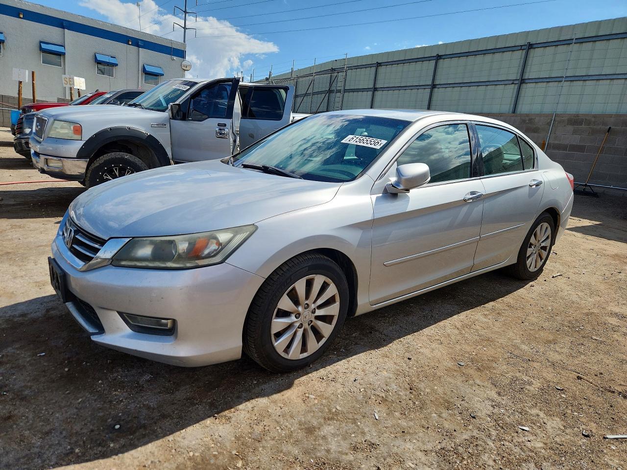 1HGCR3F83DA010623 · 2013 HONDA ACCORD