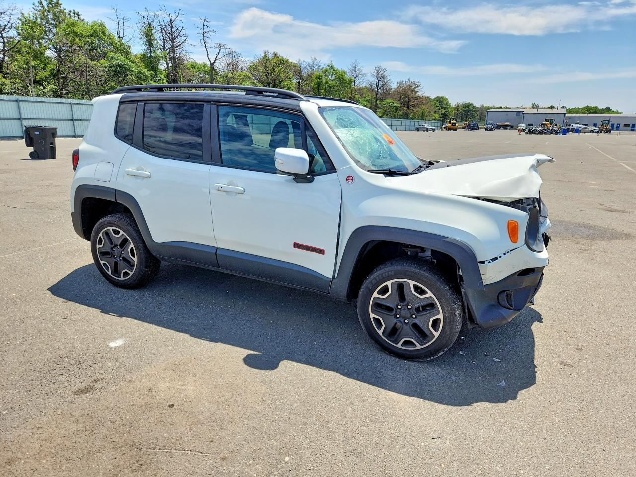 ZACCJBCB2HPE99568 · 2017 JEEP RENEGADE · 4/13