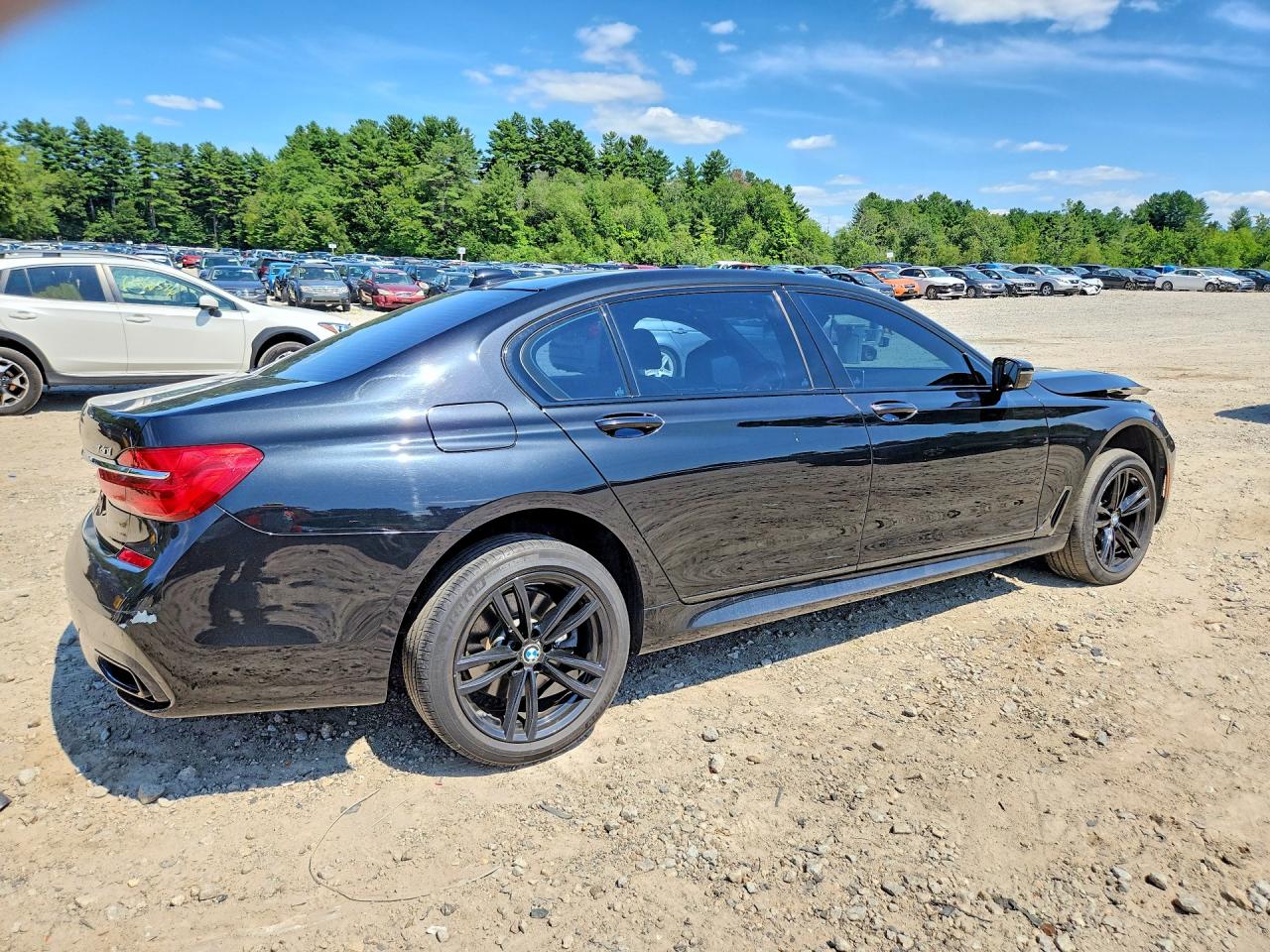 WBA7E4C57KGV70292 · 2019 BMW 740 · 3/12