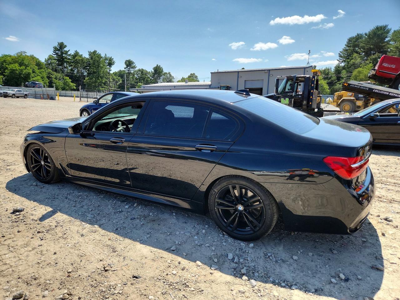 WBA7E4C57KGV70292 · 2019 BMW 740 · 2/12